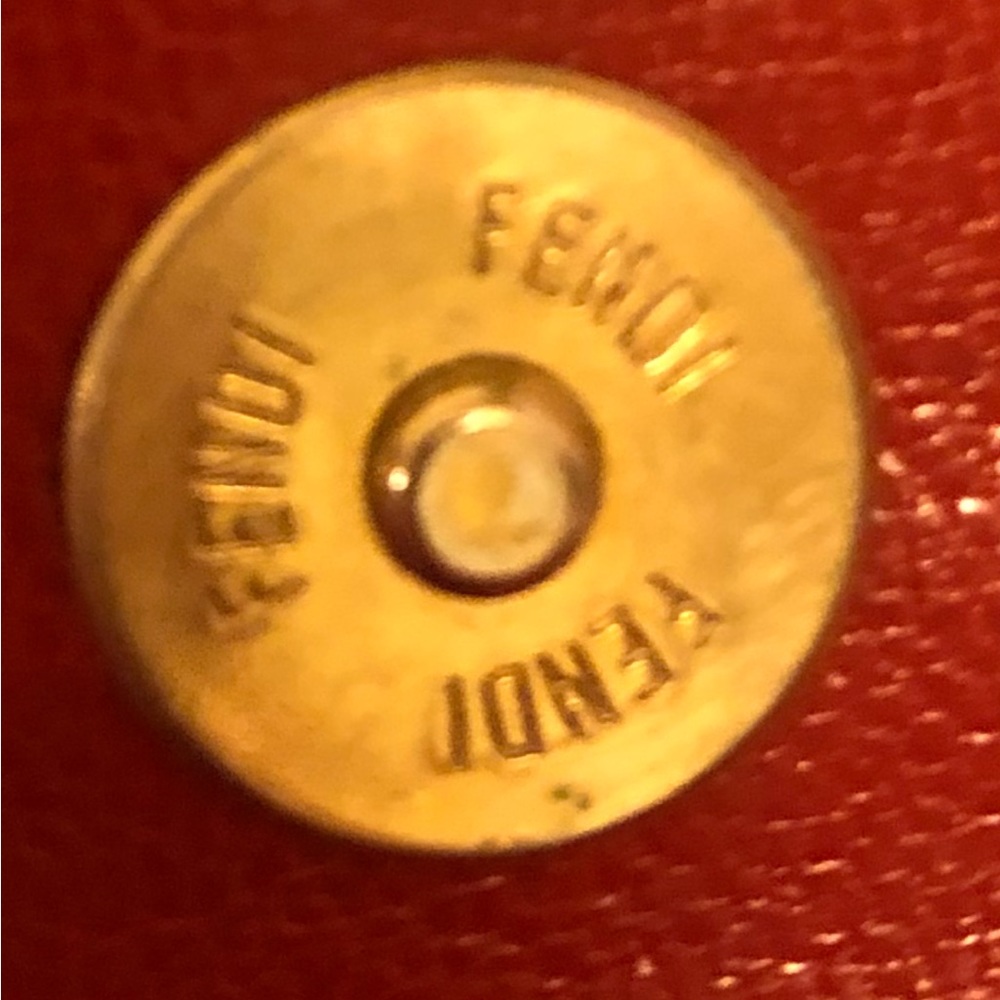 🤩 *AUTHENTIC* VINTAGE 80’s FENDI RED LEATHER CROSSBODY* 💗 - Picture 7 of 16